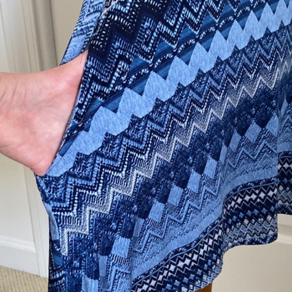 Pattern Blue Dress - Picture 6 of 8